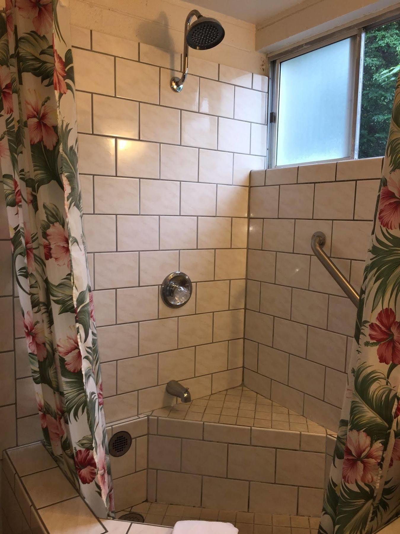 Dolphin Bay Hotel Hilo Zewnętrze zdjęcie